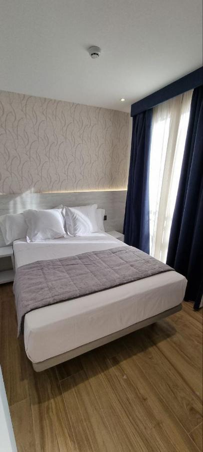 Ch La Petite Maison - Boutique - Мадрид Екстериор снимка